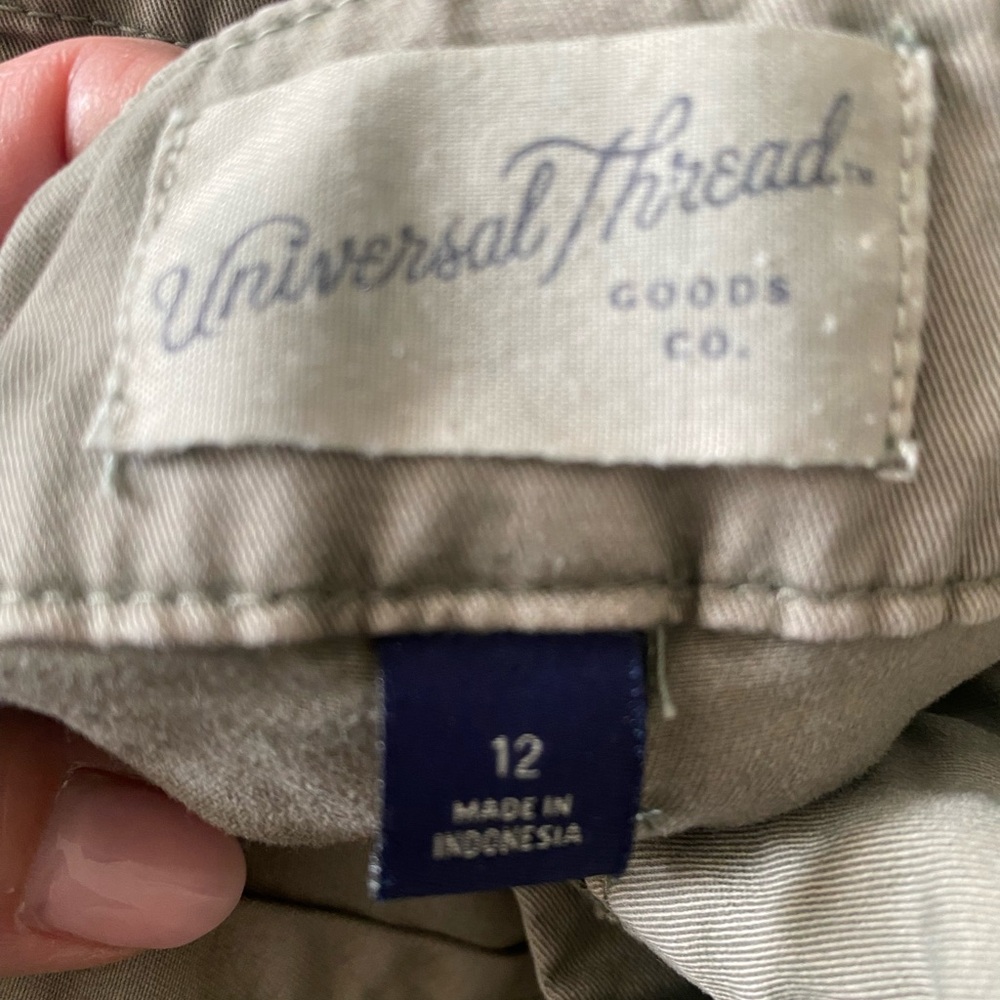Women's Universal Thread Olive Cargo Pants - Picture 4 of 4